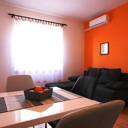 Vesna Apartment Pula Bagian luar foto
